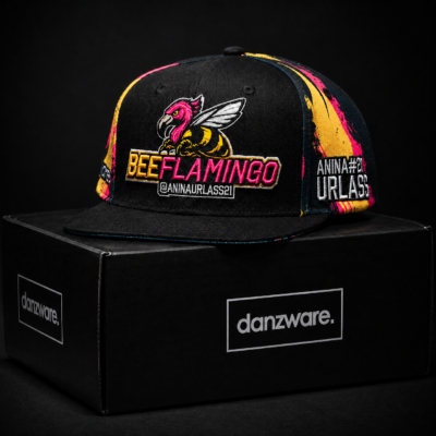 SNAPBACK CAP DANZWARE. Moto4 Northern Cup Rider #21 Anina Urlass / BeeFlamingo